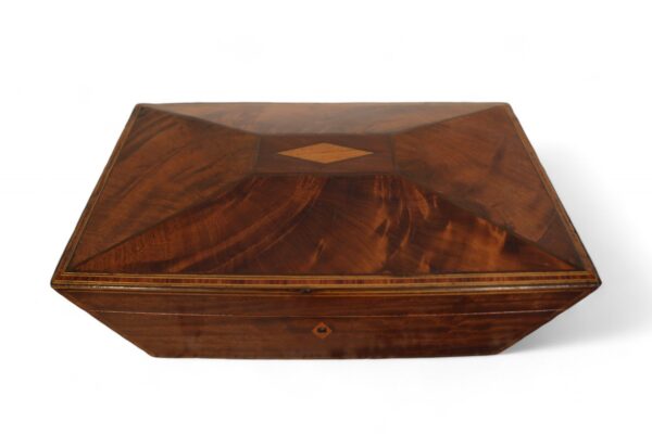 Inlay Mahogany Caddy - Image 3