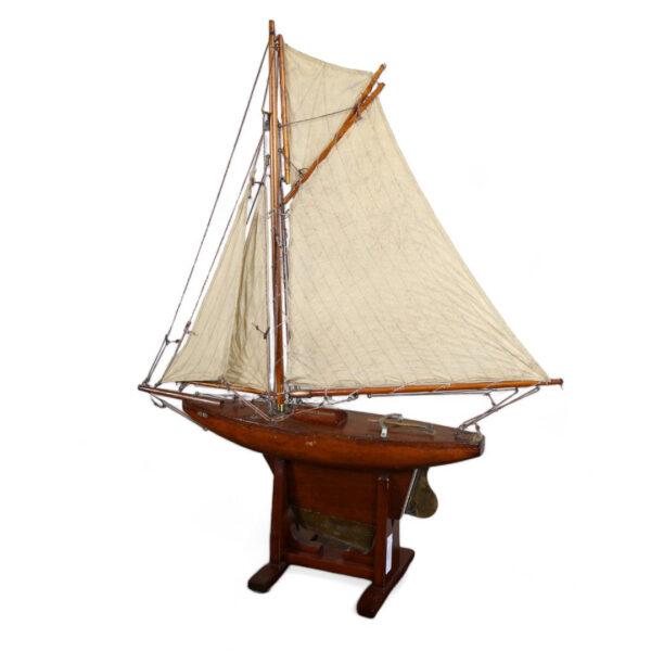 Antique Model Pond Yacht - Image 2