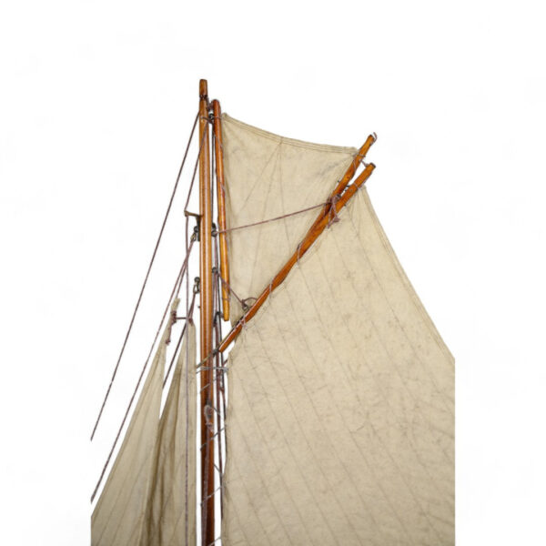 Antique Model Pond Yacht - Image 4